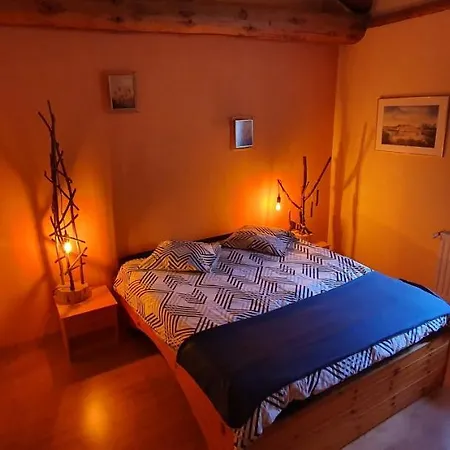 Aux Etoiles De Moranges Bed & Breakfast *